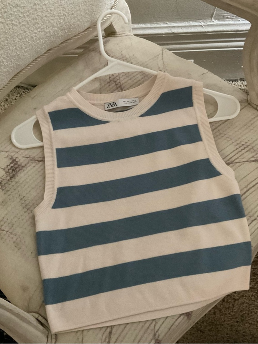 Zara Women’s Size Large. Blue and Cream Striped Ribbed Tank. Purchased in Rome.